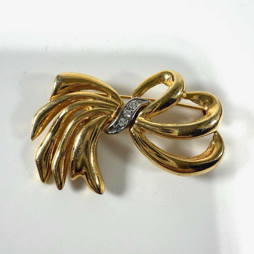 Swarovski? Ribbon Bow Brooch Pin Gold Tone With Crystals Vintage 2" Swan Signed?